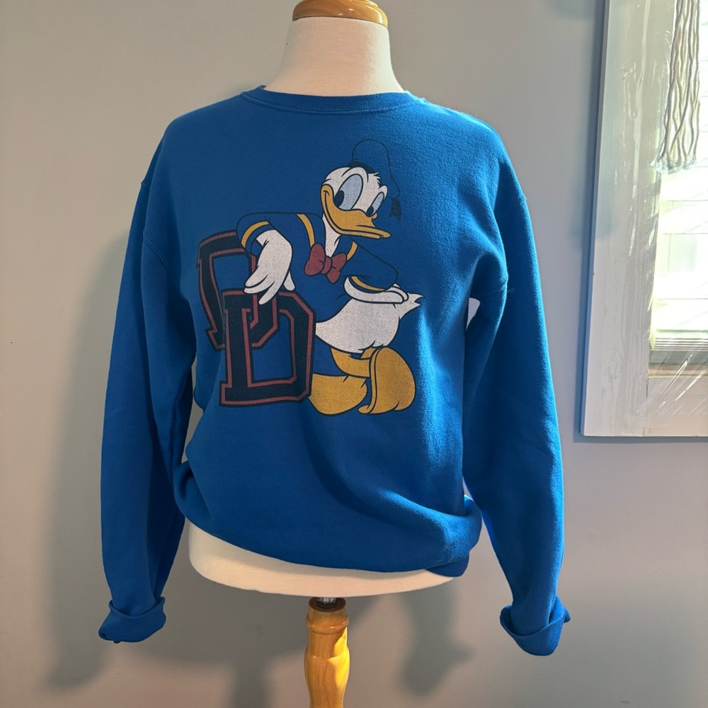 Disney Donald Duck Blue Pullover Crew Neck  Graphic Sweater Unisex Small